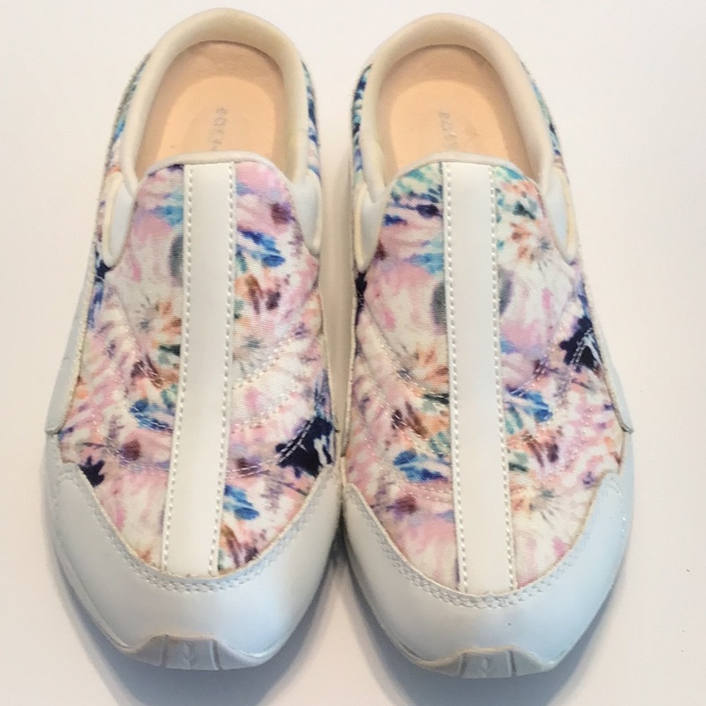 Easy Spirit Women's Mules in White and Multicolor